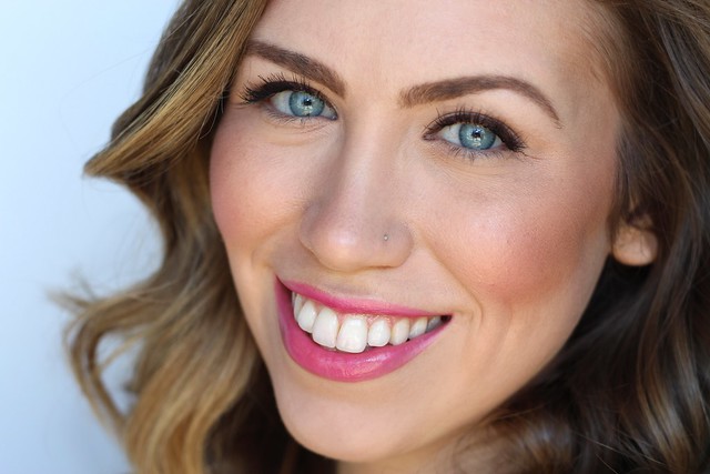 Recreating Sarah Hyland's Kids Choice Awards Makeup | #LivingAfterMidnite