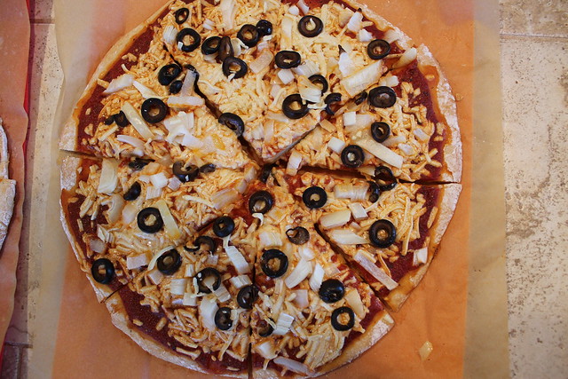 Gluten Free Pizza Recipe with Daiya Vegan Cheese