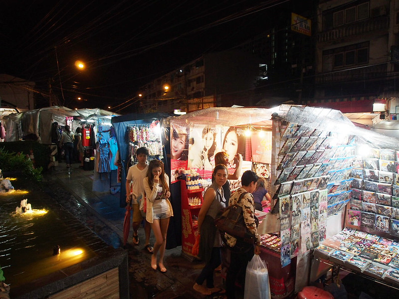 Huay Khwang Night Market