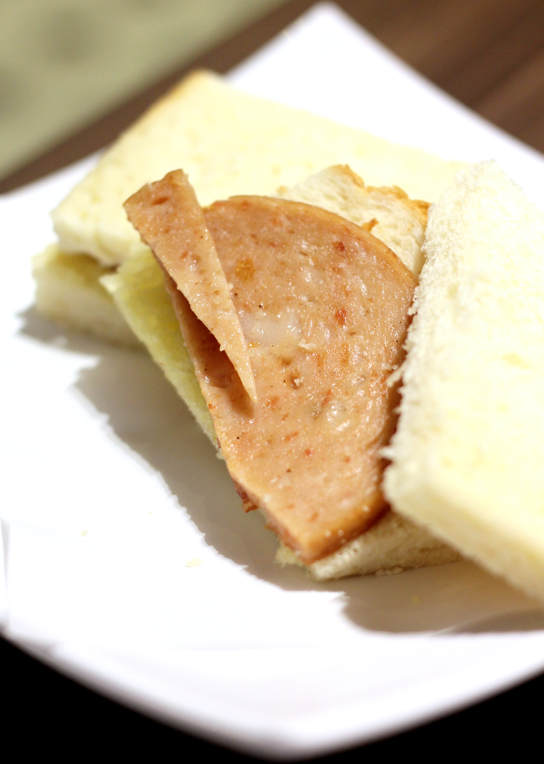 Honolulu Cafe: luncheon meat sandwich