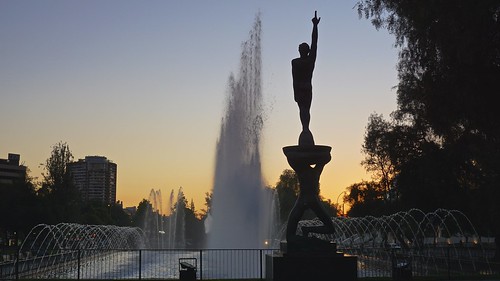 chile santiago sunset ariel del de atardecer fuente escultura providencia homenaje rodó bicentenario