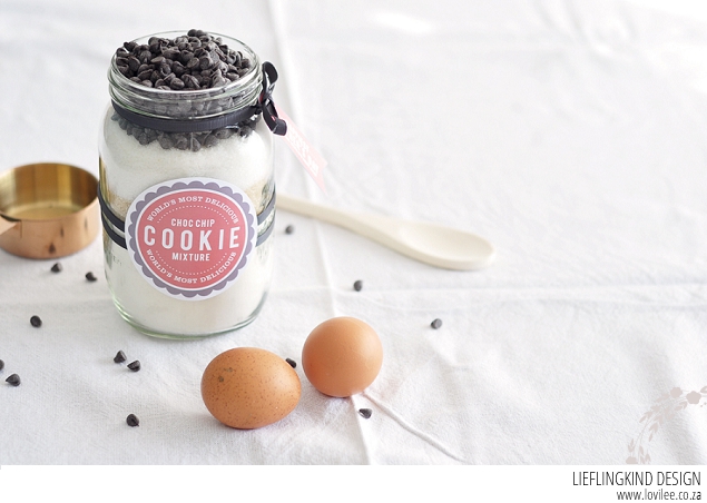 Free Mother's Day mason jar printables and DIY Cookie Jar tutorial