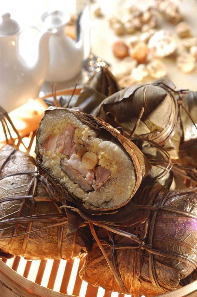Hong Kong Style Rice Dumpling with Roasted Meat, Dried Scallops and Beans 香港裹蒸粽 _Edited