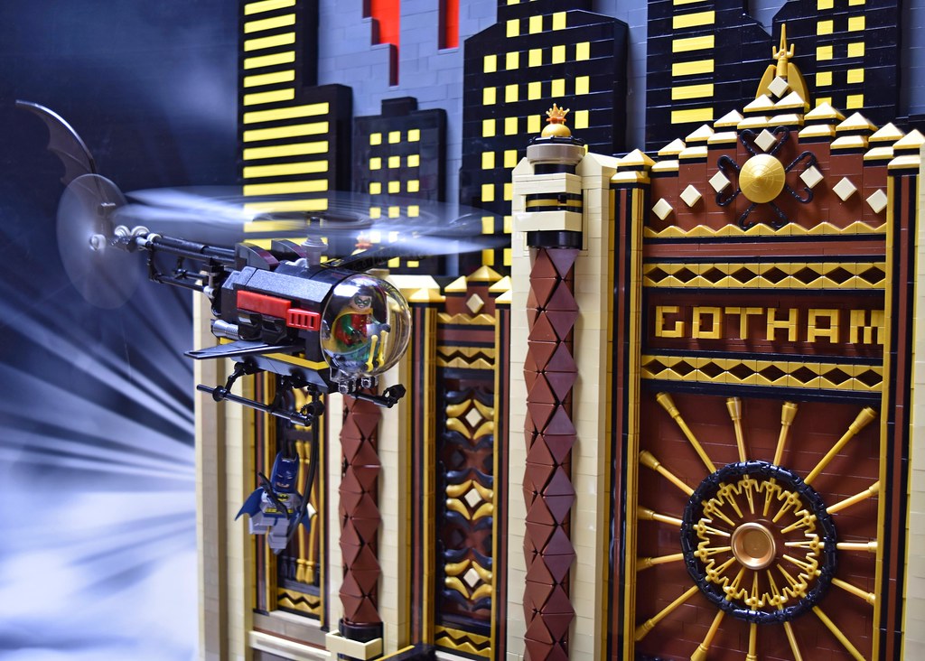 LEGO Batman vs Joker Gotham Theater Showdown
