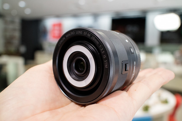 カメラ デジタルカメラ すげぇ～！EOS M3で使えるLEDライト搭載のマクロレンズ「Canon EF 