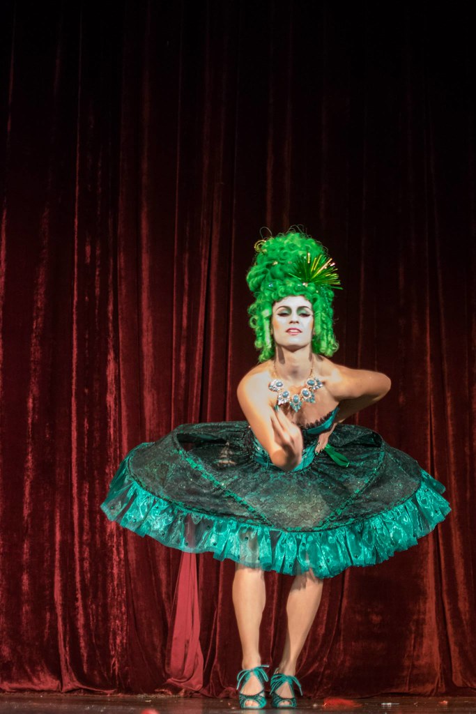 Bettie Klondike, Gritty City Sirens' Adventures in Oz, Seattle Tacoma Burlesque