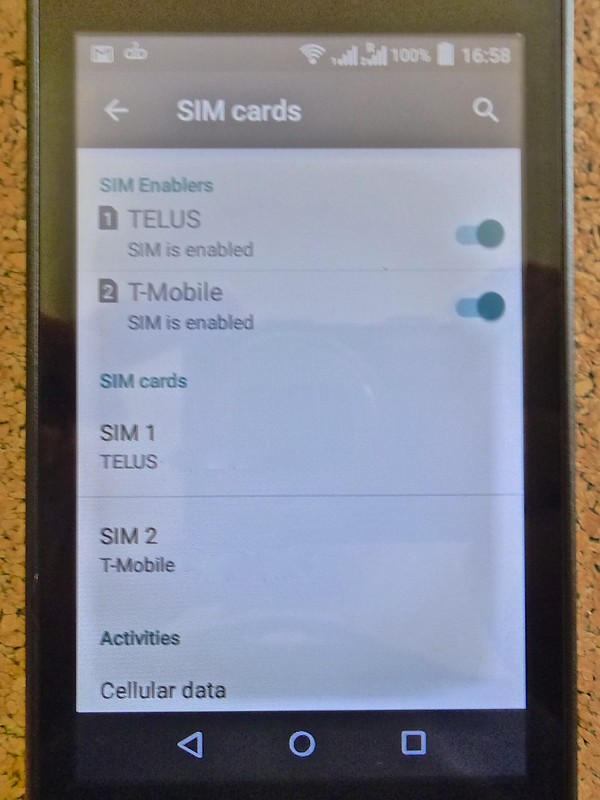 Dual SIM cards active!