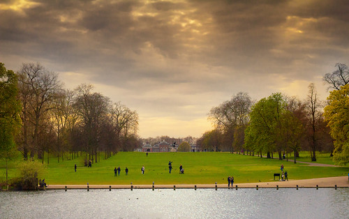 Kensington Palace, viewed across The Long Water