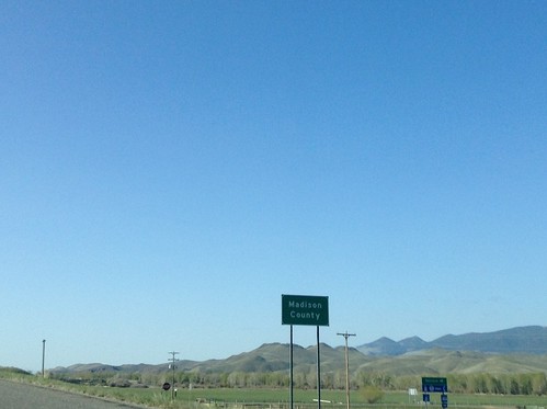 sign montana madisoncounty i15 countyline biggreensign
