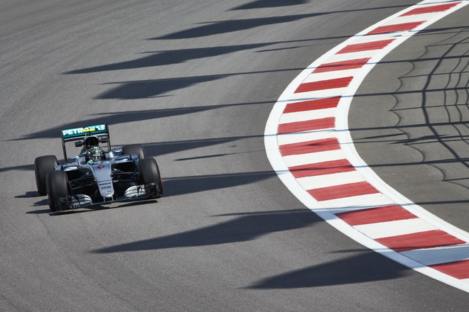 Nico Rosberg展現無人能敵的實力，一舉奪下「大滿貫」成績，包含桿位起跑、正賽冠軍與最快單圈紀錄