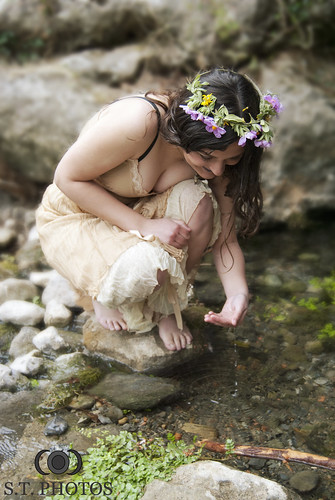 wood flowers water girl rio fairytale river agua dress cuento fairy fantasy bosque fantasia vestido hada