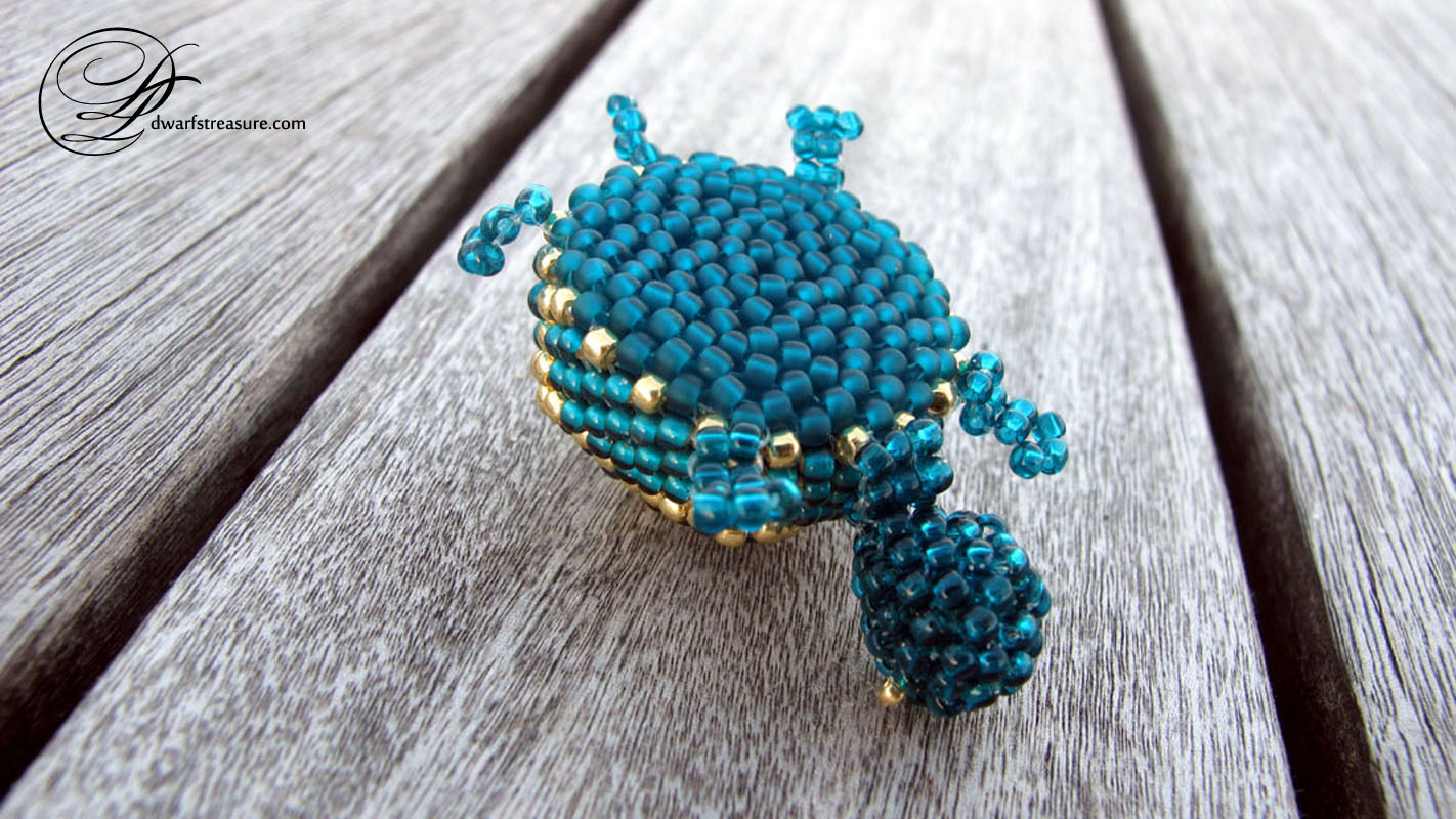 perfect beaded green turtle brooch