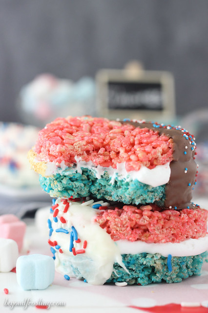 Rice Krispie meet's s'mores with these Patriotic Rice Krispie Treat S'mores. 