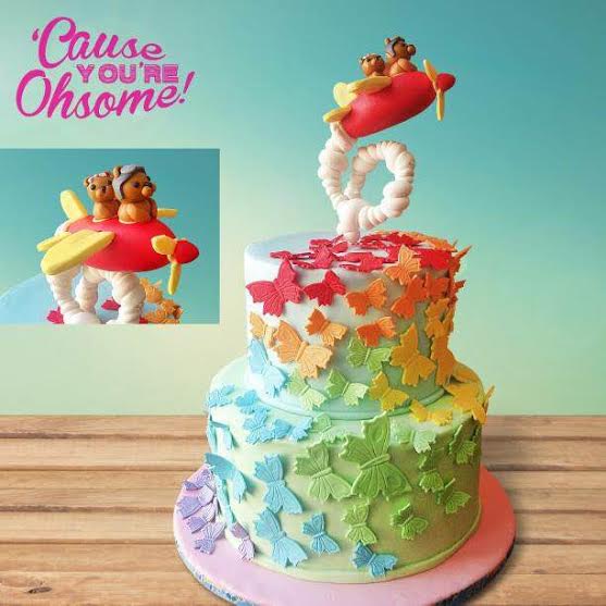 Marilyn Mones' Cute Airplane Themed Cake