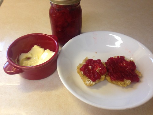 Low-Carb Biscuits with Sugar Free Strawberry Jam