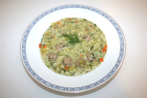 38 - Dill soup with meatballs - Served / Dillsuppe mit Bratwurstklößchen - Serviert