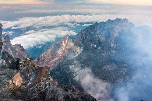 clouds indonesia volcano lava java smoke crater merapi selo centraljava mountmerapi gunungmerapi