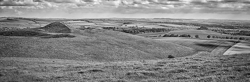 england panorama landscape unitedkingdom panoramic gb walkers hdr pewsey altonbarnes pewseyvale woodborough valeofpewsey walkershill blackwhitehdr adamsgrave hdrefexpro hdrefex