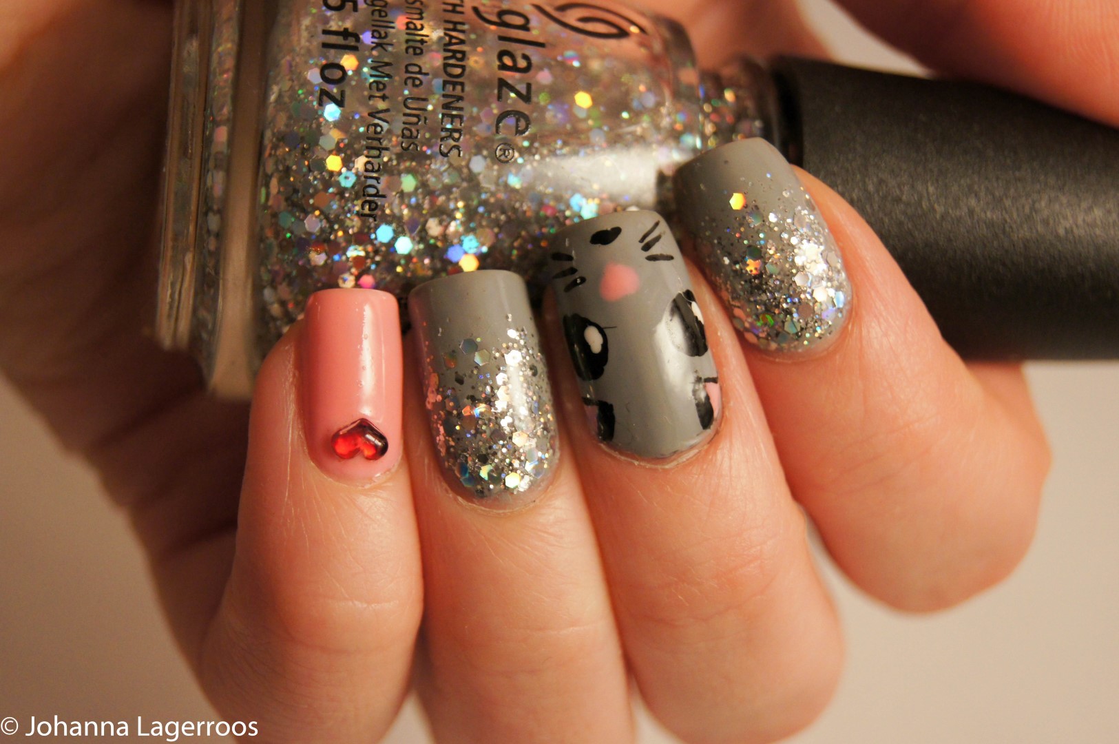 glitter nails