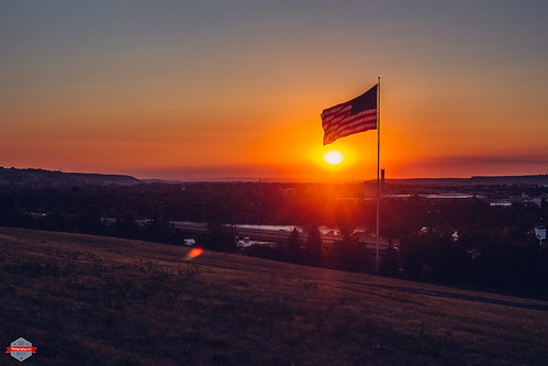 sunset sun landscape greatfalls montana mt usa river beautiful beauty pretty amazing hill park town smalltown sky america americanflag usflag flag clouds canon 6d 50mm