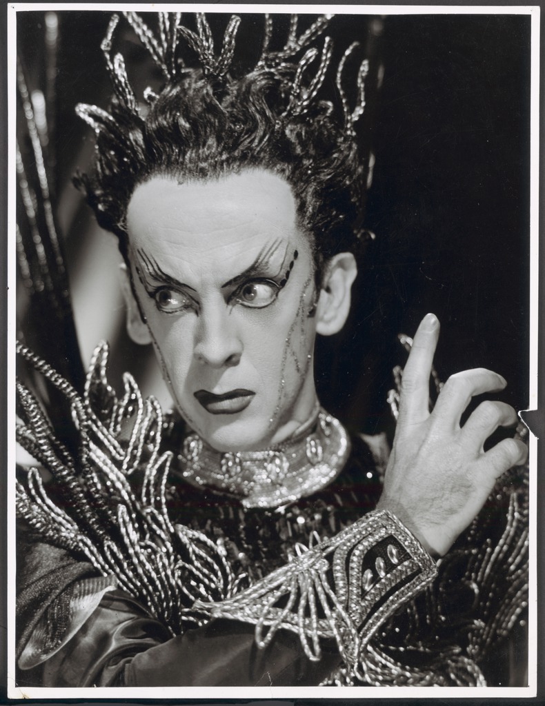 Portrait of Sir Robert Helpmann as Oberon, 1937 / Housten Rogers