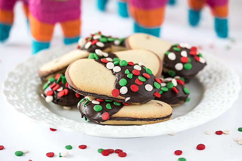 Celebrate Cinco de Mayo with these quick and easy Chocolate Chili Milano Cookies!