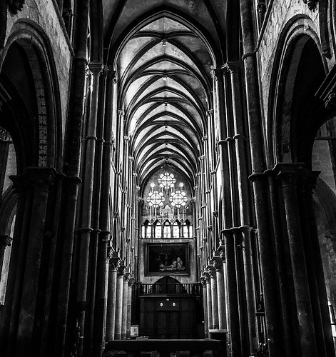 auvergne nature photographer pentax k50 church cathedral architecture no person religion abbey arch travel chapel