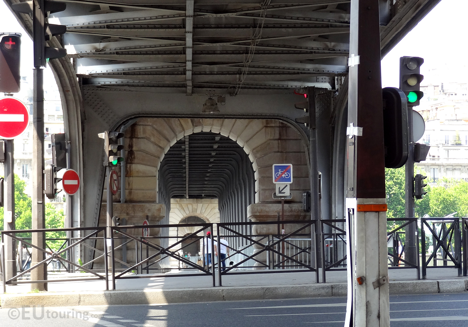 Under the Pont de Bir-Hakeim