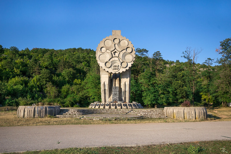 Monument to fallen patriots, Nikšić