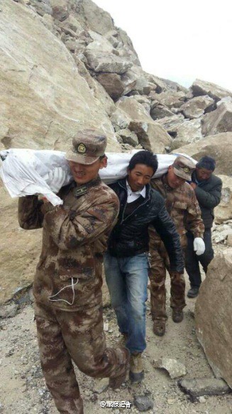2015年4月30日，經過解放軍、武警官兵、當地幹部及工程人員兩個晝夜的奮戰，位於西藏日喀則市工業園區的受災群眾安置點基本建成，這個安置點也是此次西藏地震最大規模的安置點，目前已搭建帳篷3,500頂，可供10,000餘名受災群眾居住。