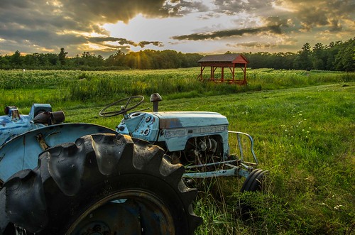 farm spillersfarm tractor sunset summer wells maine