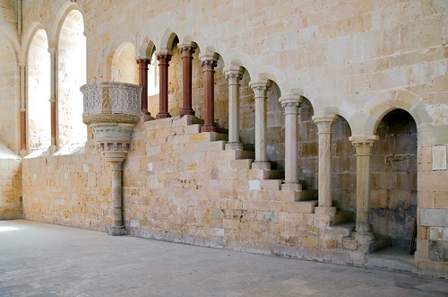 escalera monasterio gótico púlpito refectorio cistercienses santamaríadehuerta