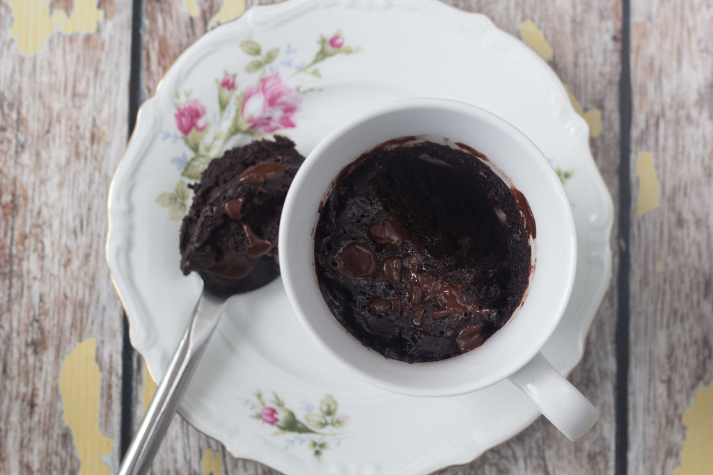 Opskrift på hjemmelavet nem Chokoladekage i mikroovnen - kun 5 minutter