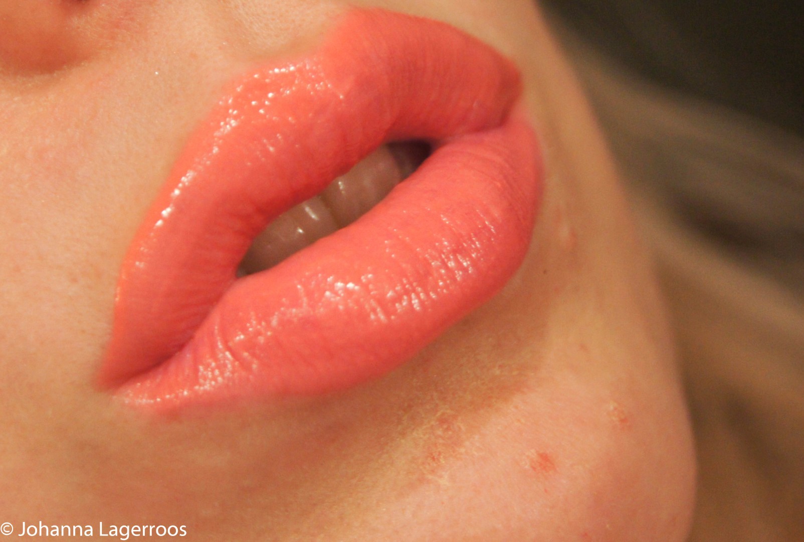 light pink lips