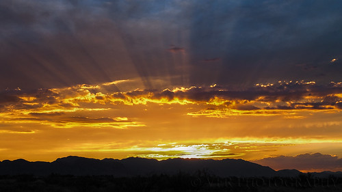 sunset arizona sky cloud mountain mountains southwest silhouette clouds landscape landscapes ray skies desert silhouettes az beam rays beams willcox southwestern settingsun cochisecounty