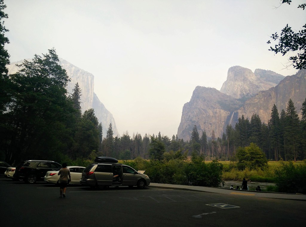 view point parking lot - Yosemite 2018