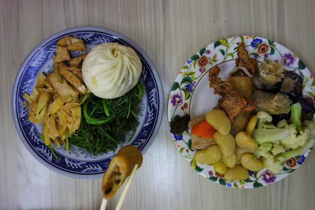 Vegan Resto Buffet by-the-weight Snacking - Tainan, Taiwan