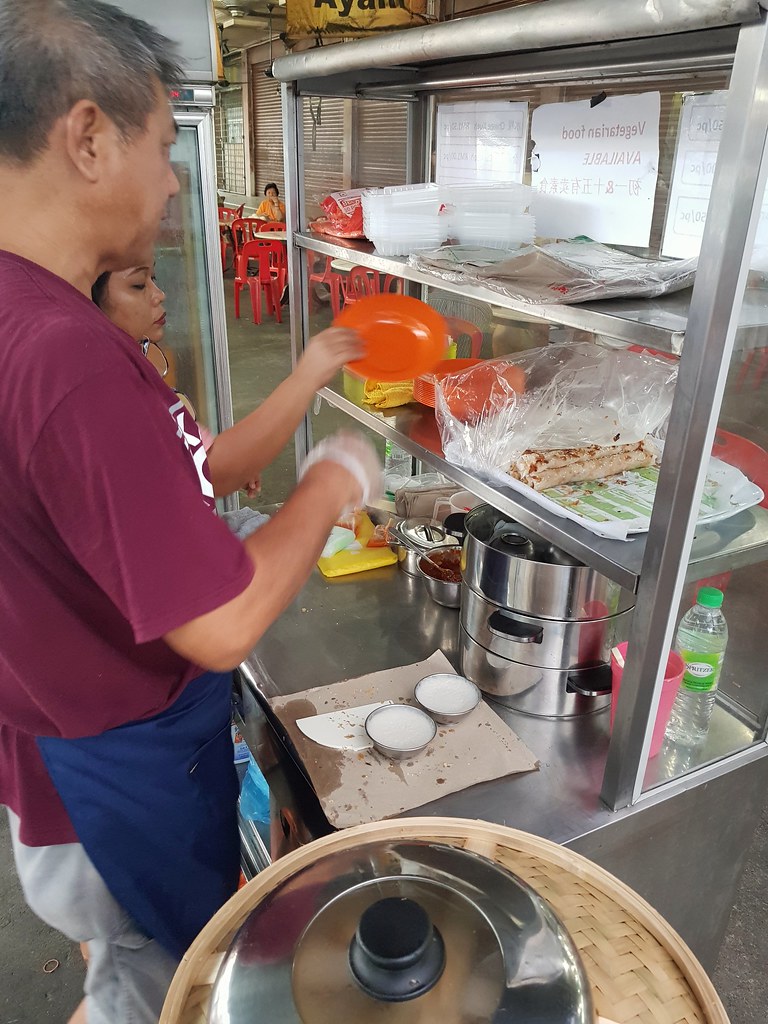 金瓜菜粿 Cai Kueh rm$1.50/pc 碗仔糕 Rice Bowl Pudding rm$1.50/pc @  搵到食(瓜雪)海鲜饭店 Restoran One Two Six Seafood Corner  Taman Berkeley, Klang