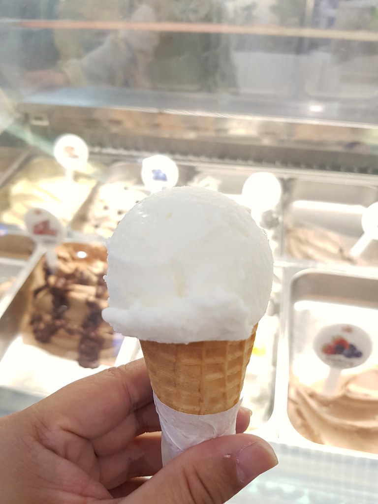 Yoghurt Gelato Ice Cream rm$1.95 @ Mammamia Gelato Italiano at PJ Paradigm Mall