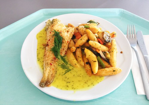 Golden fried potato dumpling fingers vegetable pan with codfish in safran sauce /  Schupfnudel-Gemüsepfanne mit gebratenem Kabeljau & Safransauce