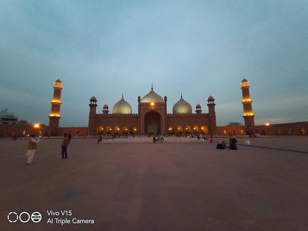 Badshahi Mosque Ultra-Wide lens mobile photography