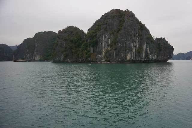 Navegando por Lan Ha y Halong, la bahía de los gigantes de piedra - VIETNAM, TIERRA DE DRAGONES (22)
