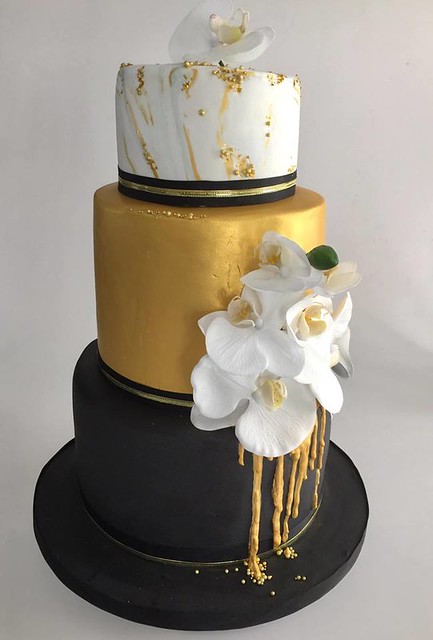 Cake by Sugarblooms
