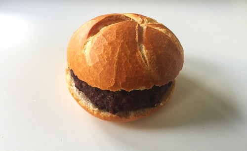 Meatball bun / Fleischpflanzerlsemmel