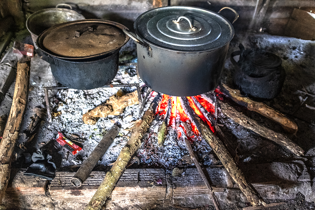 Cooking by wood fire--Krong Buk