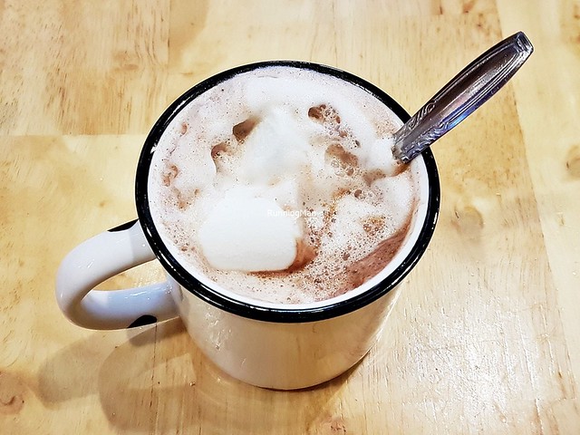 Hot Chocolate With Marshmallows