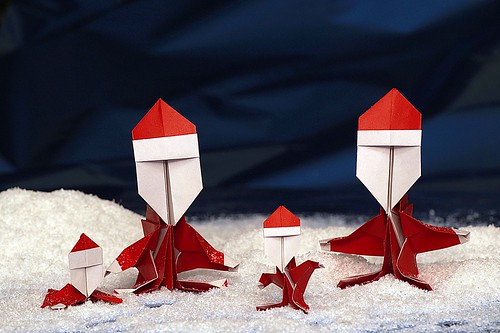 Origami Mr. and Mrs. Santa Claus (Raymond Yeh)