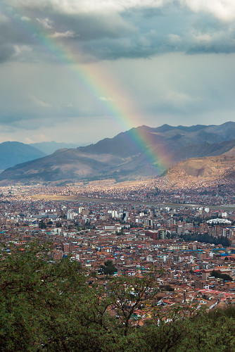 cusco cuzco peru saqsaywaman rainbow arcoiris cityscape city cityline ciudad ruinas ruins travel picoftheday landscape paisaje overlook mountains cloudy clouds stormy rain