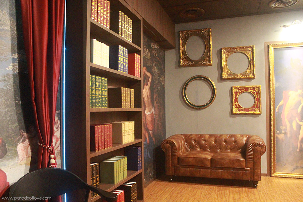 Hogwarts library-inspired reception at Chez Vous:HideAway