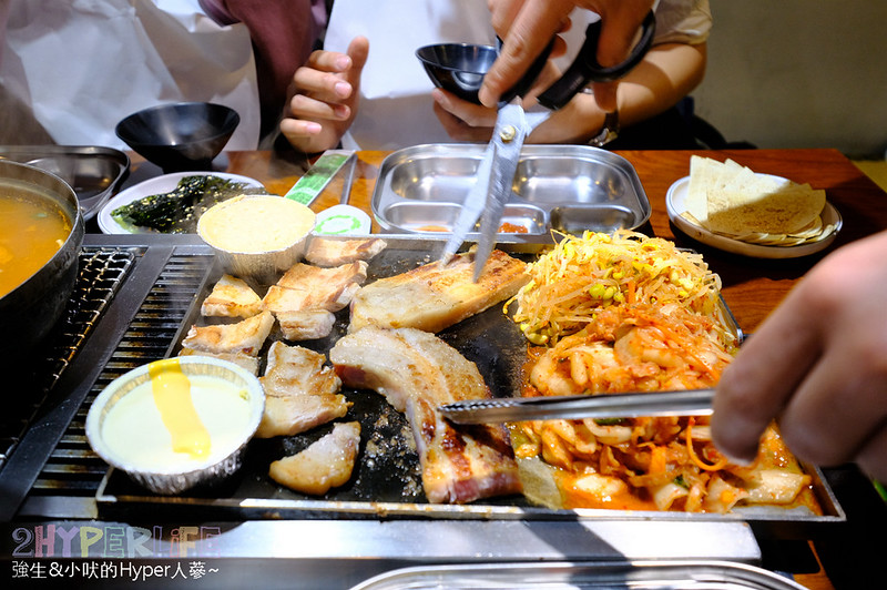 2022台中韓式料理懶人包│超過40家特色台中韓式烤肉、韓國料理，含年糕鍋、牛排骨湯和馬鈴薯排骨湯等特殊韓食一網打盡！ @強生與小吠的Hyper人蔘~